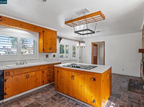 1174 Saint Francis Dr, Concord CA 94518