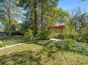 1174 Saint Francis Dr, Concord CA 94518