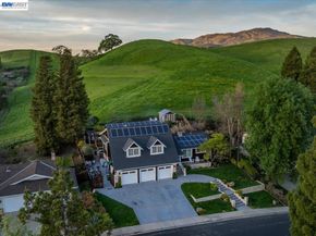 976 Richard Ln, Danville CA 94526