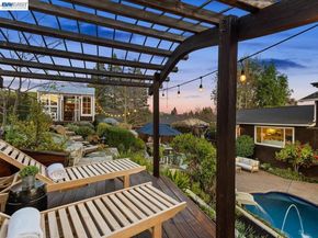 976 Richard Ln, Danville CA 94526