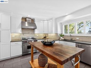 976 Richard Ln, Danville CA 94526