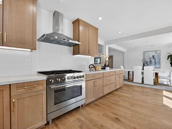 792 8th Ave, Redwood City CA 94063