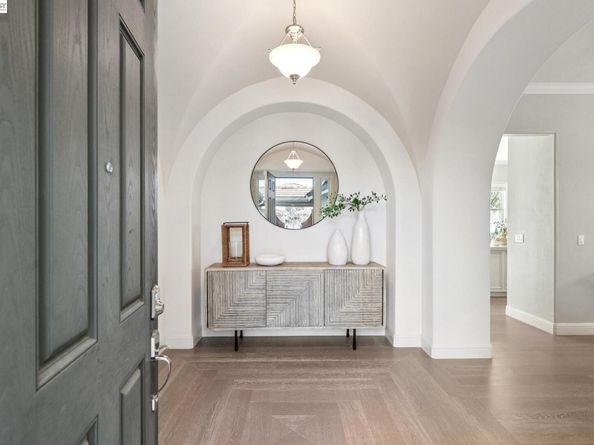 130 Arundel Dr, Hayward CA 94542