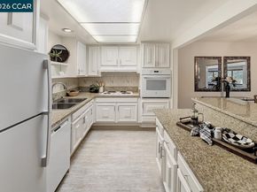 1150 Canyonwood Ct 1, Walnut Creek CA 94595