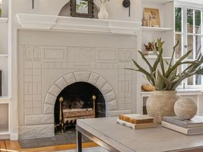 900 Rosemount Rd, Oakland CA 94610