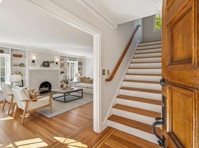 900 Rosemount Rd, Oakland CA 94610