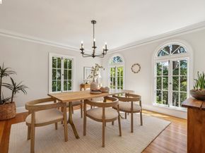 900 Rosemount Rd, Oakland CA 94610