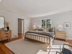 900 Rosemount Rd, Oakland CA 94610