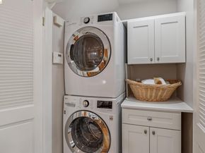 900 Rosemount Rd, Oakland CA 94610