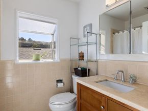 9600 Golf Links, Oakland CA 94605