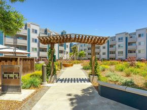 6400 Christie Ave 2215, Emeryville CA 94608