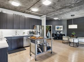 311 Oak St 720, Oakland CA 94607