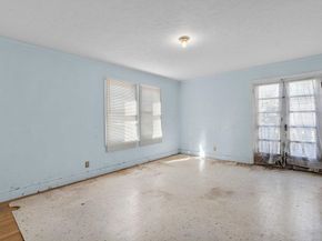 5901 Burlingame Avenue, Richmond CA 94804