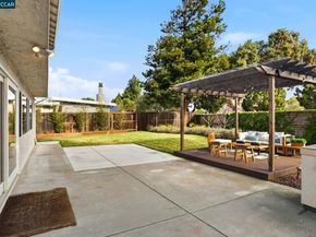 8106 Pebble Beach Ave, Newark CA 94560