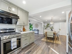 7728 Hazelnut Dr, Newark CA 94560