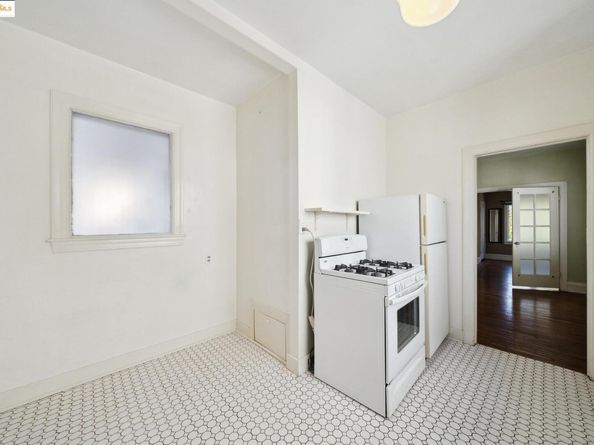 309 63rd Street, Oakland CA 94618