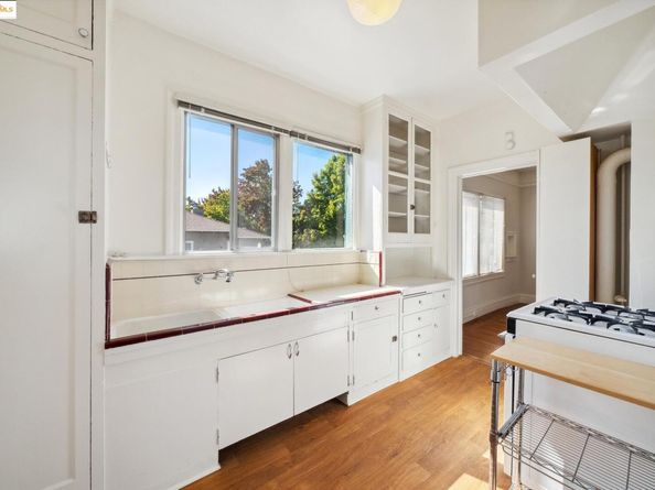 309 63rd Street, Oakland CA 94618