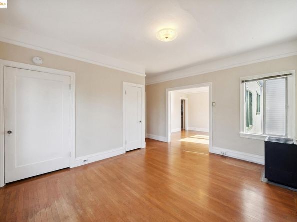 309 63rd Street, Oakland CA 94618