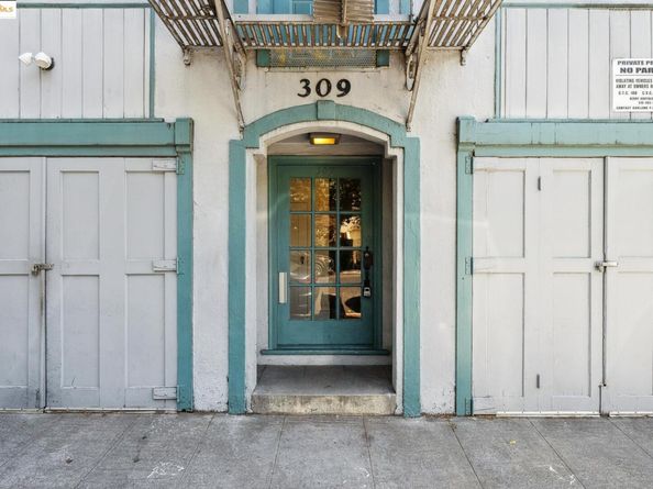 309 63rd Street, Oakland CA 94618