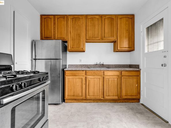 5492 Ruth Ave, Oakland CA 94601