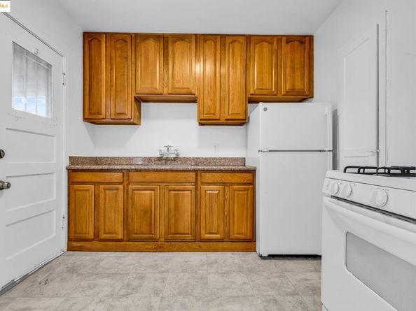 5492 Ruth Ave, Oakland CA 94601