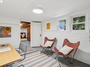 6218 MANOA St, Oakland CA 94618