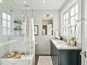 6218 MANOA St, Oakland CA 94618