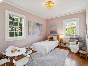 6218 MANOA St, Oakland CA 94618