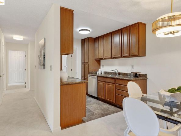 1311 Webster St E316, Alameda CA 94501