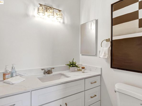 1311 Webster St E316, Alameda CA 94501