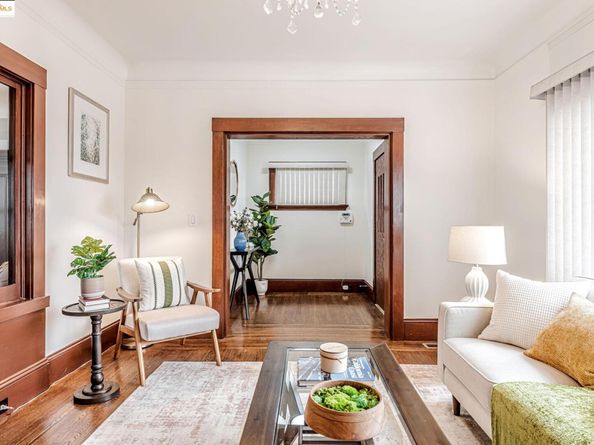 5712 Adeline St., Oakland CA 94608