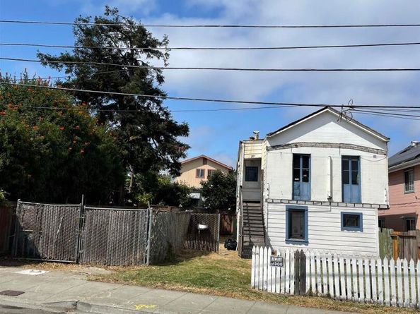 1711 Arbor St, Alameda CA 94501