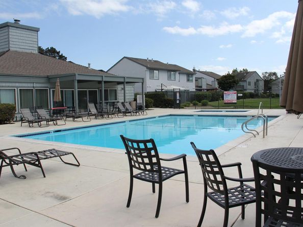 822 Magellan Ln, Foster City CA 94404