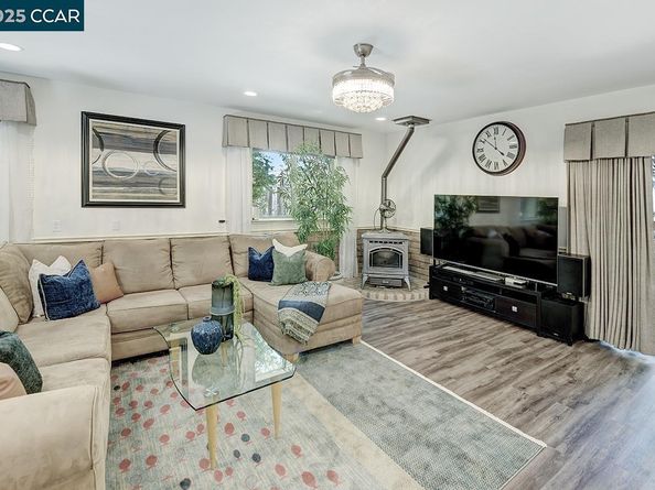 645 Keith Ct, Walnut Creek CA 94597