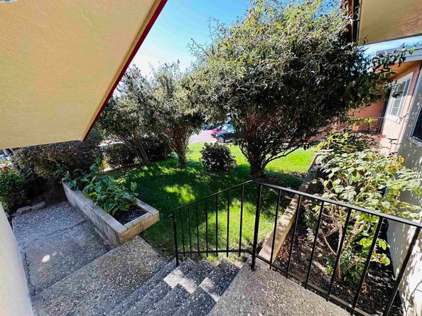 25132 Del Mar Avenue, Hayward CA 94542