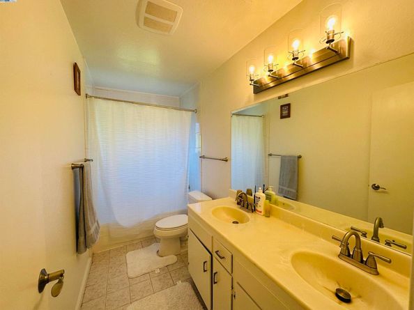 25132 Del Mar Avenue, Hayward CA 94542