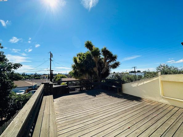 25132 Del Mar Avenue, Hayward CA 94542