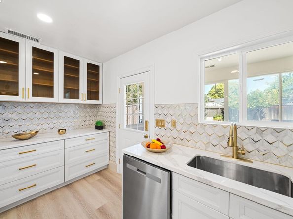 41620 Beatrice St, Fremont CA 94539