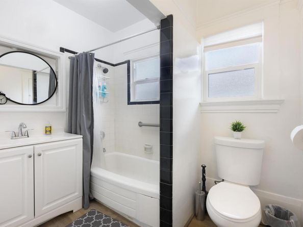 400 Lagunitas, Oakland CA 94610