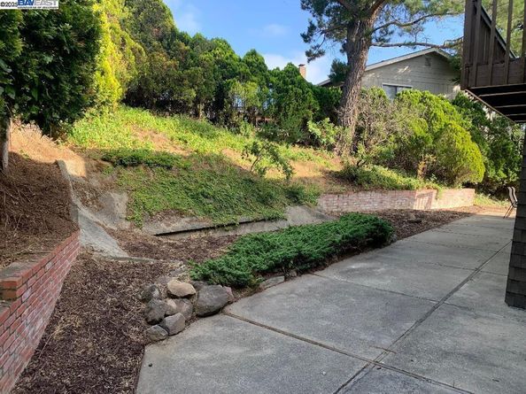 4515 Ewing Rd, Castro Valley CA 94546
