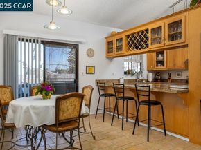 1086 Maywood Ln, Martinez CA 94553