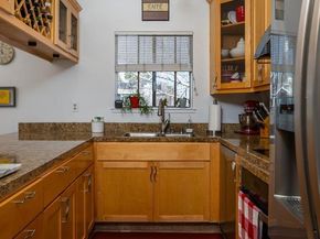 1086 Maywood Ln, Martinez CA 94553