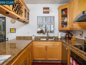 1086 Maywood Ln, Martinez CA 94553