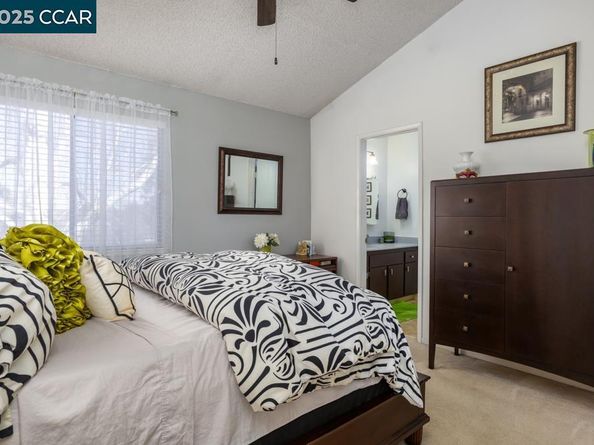 1086 Maywood Ln, Martinez CA 94553