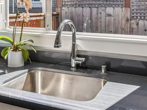 3887 Forest Hill, Oakland CA 94602