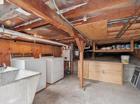 3887 Forest Hill, Oakland CA 94602
