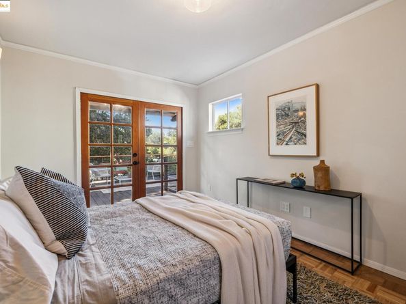 3887 Forest Hill, Oakland CA 94602