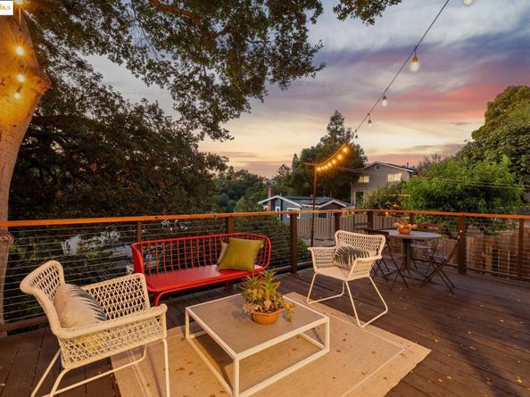 3887 Forest Hill, Oakland CA 94602