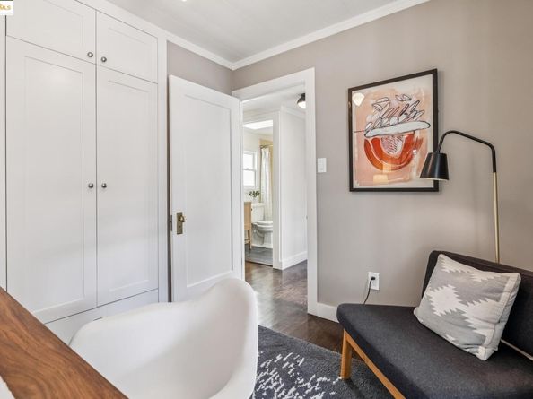 3887 Forest Hill, Oakland CA 94602