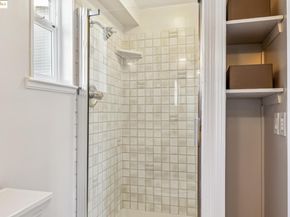 3887 Forest Hill, Oakland CA 94602
